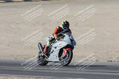 media/Oct-30-2025-Racers Edge (Thu) [[dabbdaf680]]/3-B Group/Session 2 (Bowl Exit)/